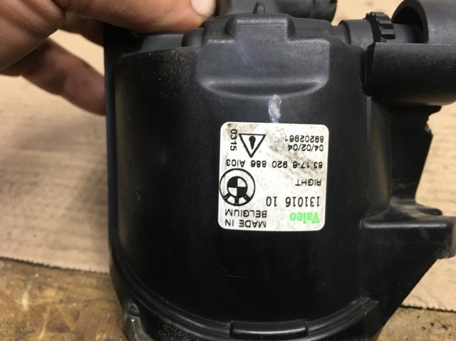 Туманка правая 63176920886 BMW