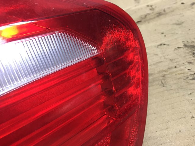 Фонарь задний правый, внешний 63217200820 BMW