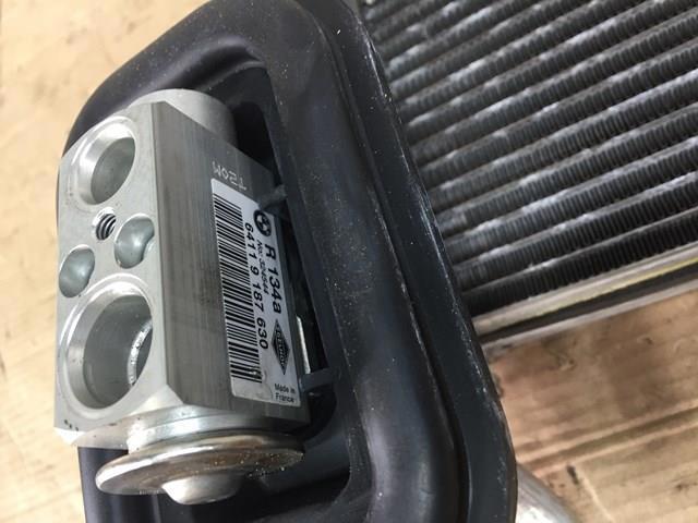 Радиатор отопителя салона 64116968201 BMW