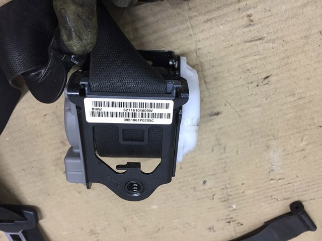 Ремень безопасности передний левый 72117161046 BMW