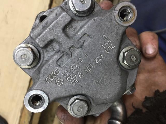Насос ГУР 7L8422154D VAG