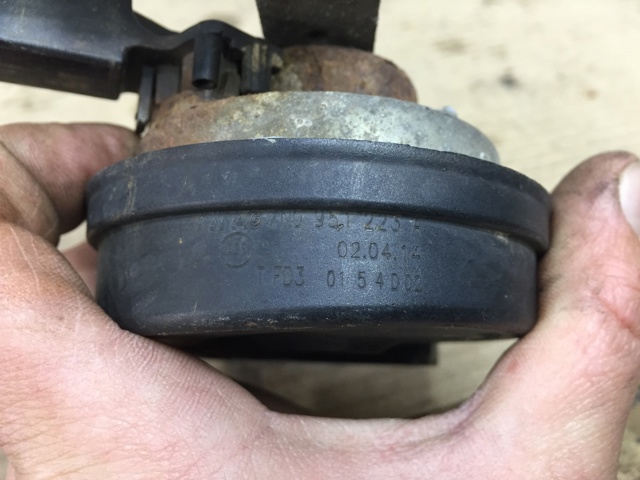 Клаксон 7N0951223A VAG