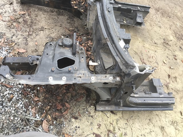VAG 8K0802037 Лонжерон рамы передний левый в наличии Полтава