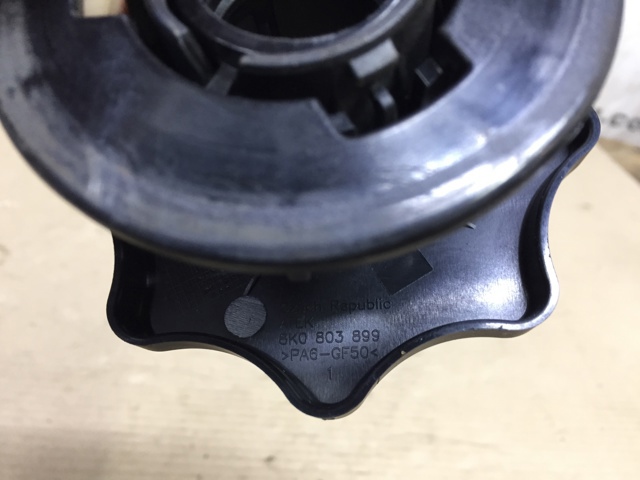 Болт 8K0803899 VAG
