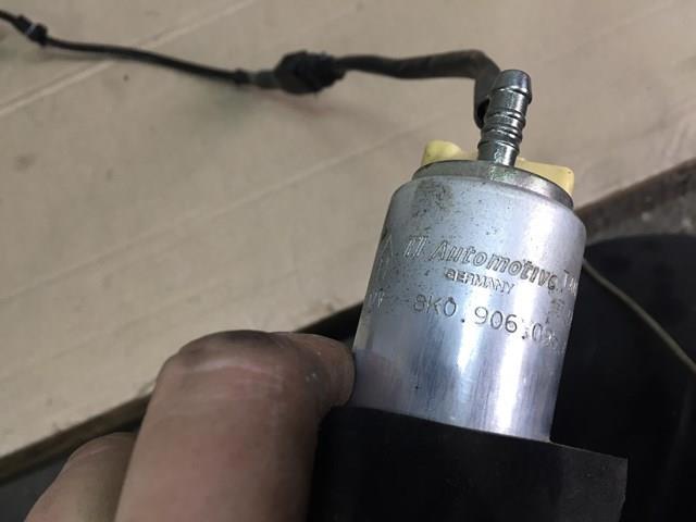 Топливный насос магистральный 8K0906095A VAG