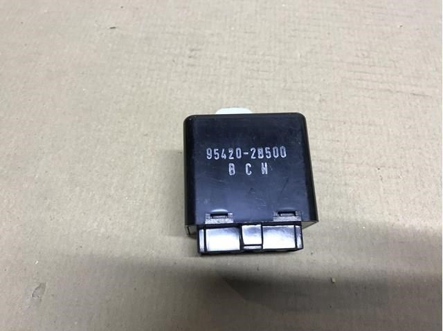 Реле стеклоочистителя Хендай Санта-Фе 2