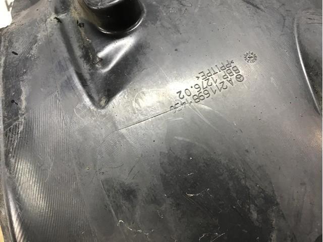 Подкрылок переднего крыла, правый задний A2116981430 MERCEDES
