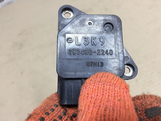 Датчик воздуха на впуске L3K913215 MAZDA