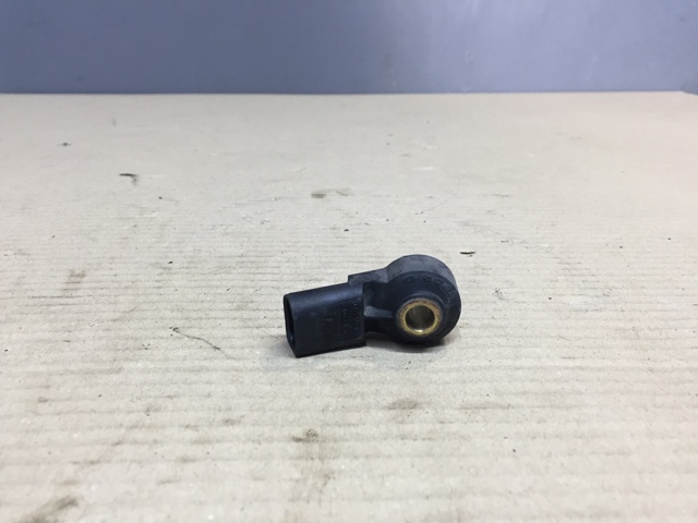 Датчик самовоспламенения Volkswagen Golf SPORTSVAN