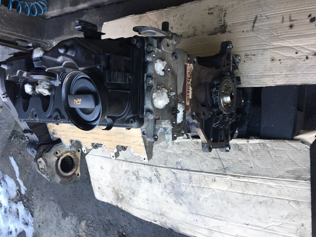 VAG 03L100032T Двигатель в наличии Ровно