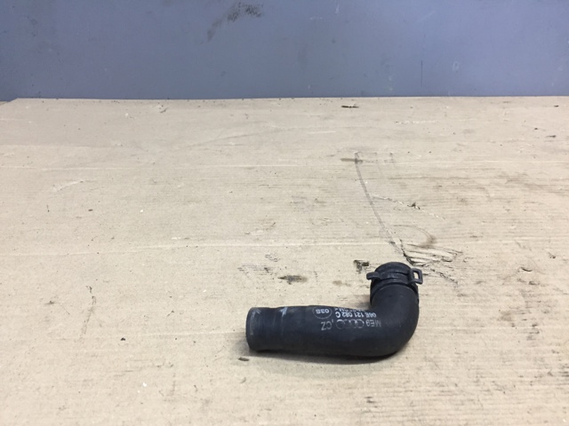 Патрубок системи охолодження Audi A8 D3