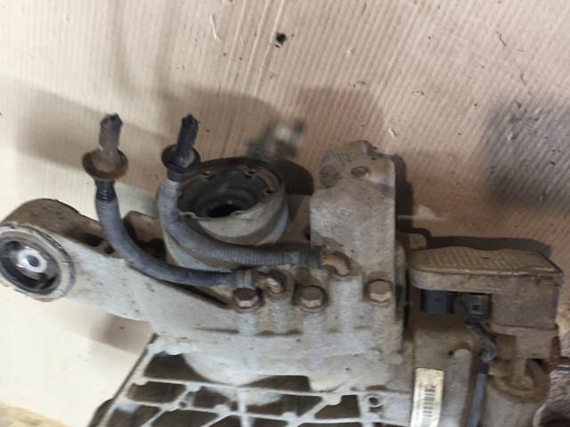 0BR525010B Редуктор задний купить Хмельницкий