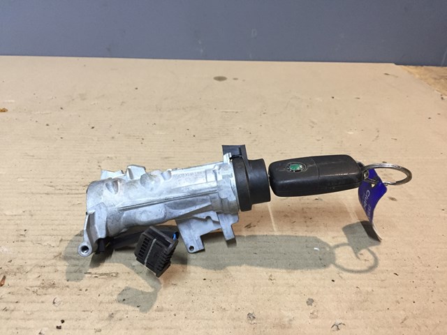 Замок зажигания 1K0905851B VAG