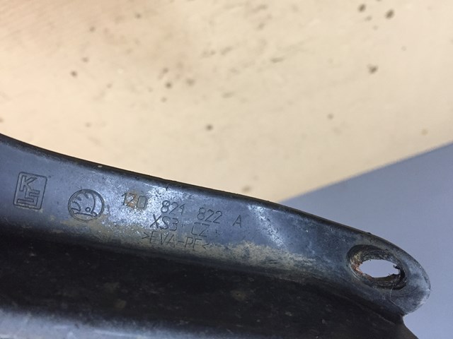 VAG 1Z0821822A Брызговик задний правый в наличии Чернигов