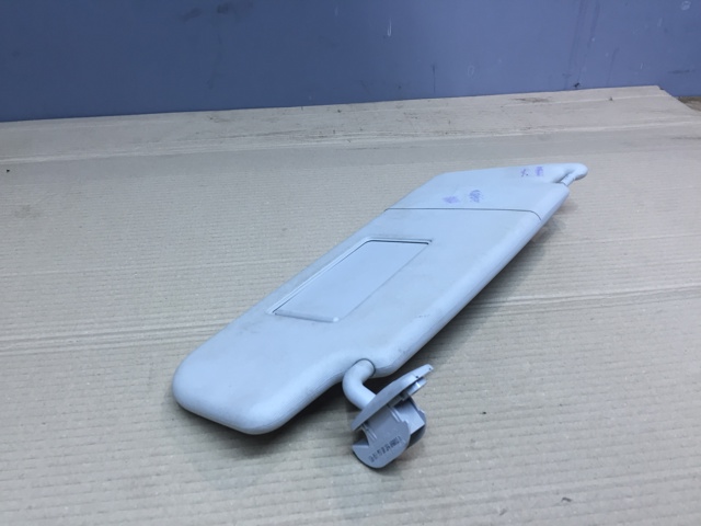 Козырек противосолнечный 1Z0857552BG2F4 VAG