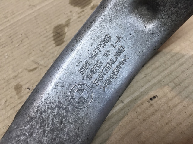 BMW 31216869869 Цапфа передняя левая в наличии Черновцы