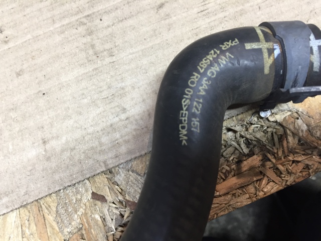 3AA122157 VAG Патрубок радиатора купить в Житомир