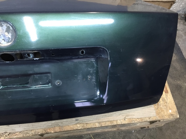VAG 3B5827025C Крышка багажника в наличии Житомир
