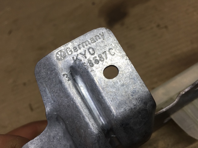 3C0858687C VAG купить в Николаев