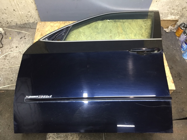 Водительская дверь 41517211423 BMW