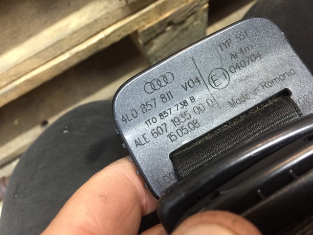 4L0857811V04 VAG Ремень безопасности задний купить в Каменское