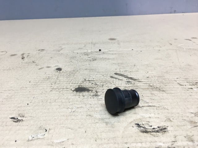 Розетка зажигалки 51168222183 BMW