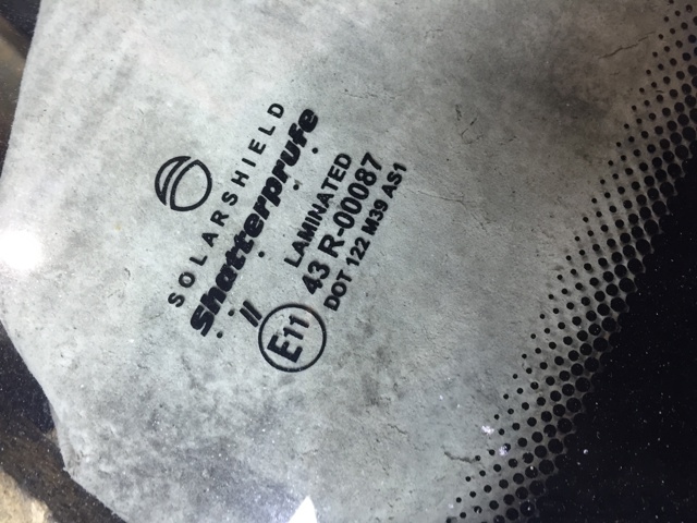 51317202871 BMW Лобовое стекло купить в Запорожье