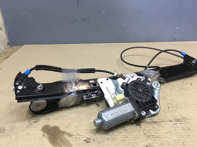 Механизм стеклоподъемника водительской двери 51338254911 BMW
