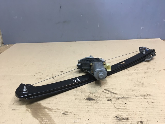 Стеклоподъемник левой задней двери 51357125059 BMW