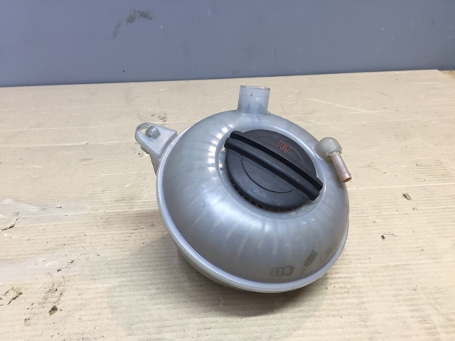  Расширительный бачок 5Q0121407G VAG