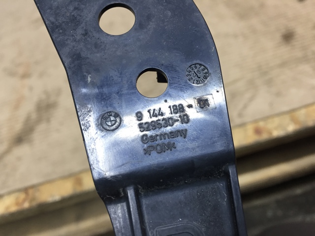 61139144188 BMW купить в Житомир