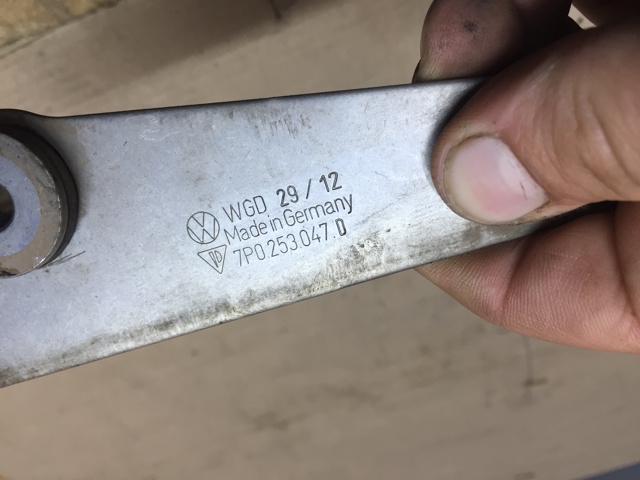 7P0253047D VAG купить в Ужгород