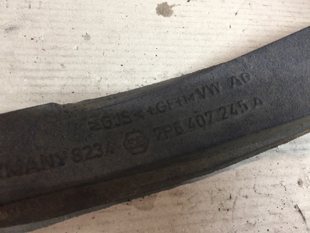 VAG 7P6407245A Цапфа (поворотный кулак) передний левый в наличии Сумы