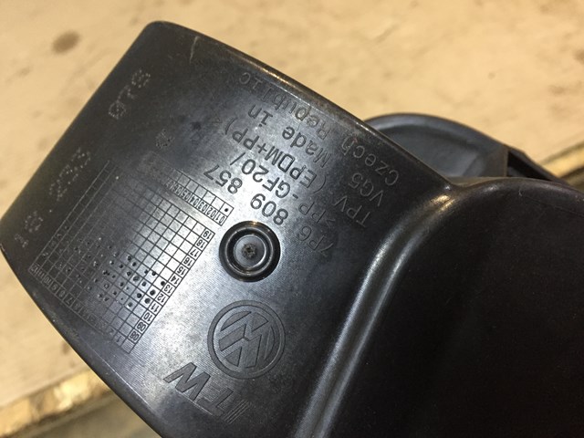 VAG 7P6809857 Корпус заливной горловины топливного бака в наличии Чернигов