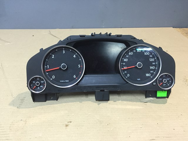 Приборная доска 7P6920982S VAG