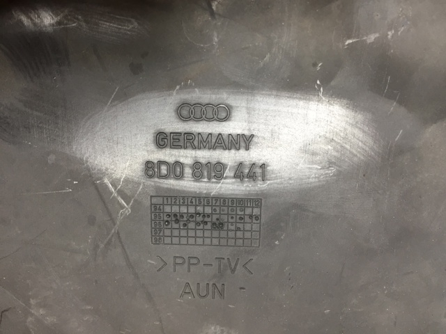 VAG 8D0819441 Фильтр салона в наличии Тернополь