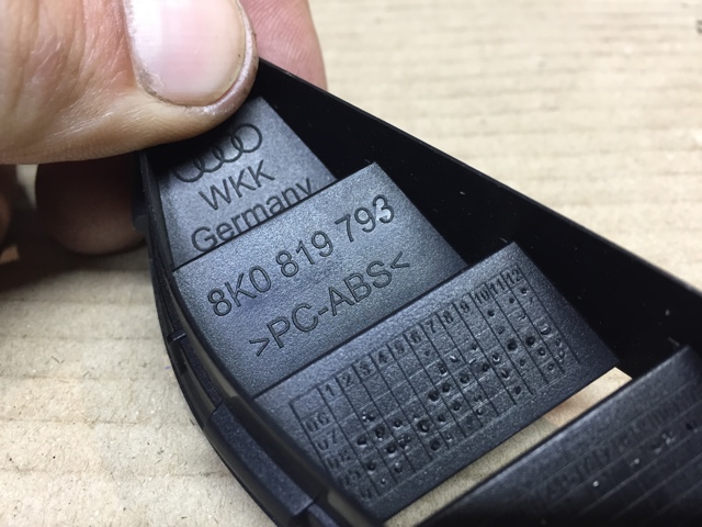 VAG 8K0819793 в наличии Киев