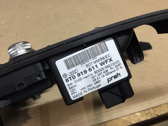 VAG 8T0919611WFX Пульт управления магнитолой в наличии Павлоград