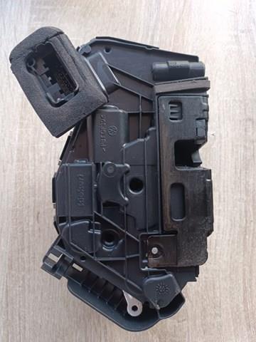 Дверной замок передний правый Volkswagen Jetta VII