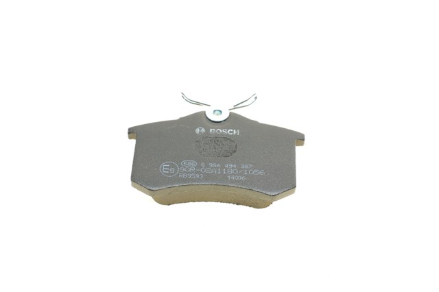 Колодки на тормоз задний дисковый 0986494387 BOSCH