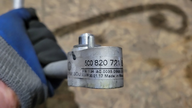 Трубка кондиционера от компрессора к радиатору 5C0820721BJ VAG