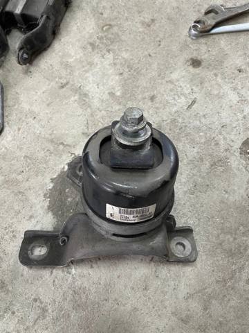 30793318 VOLVO Подушка (опора) двигателя передняя купить в Харьков