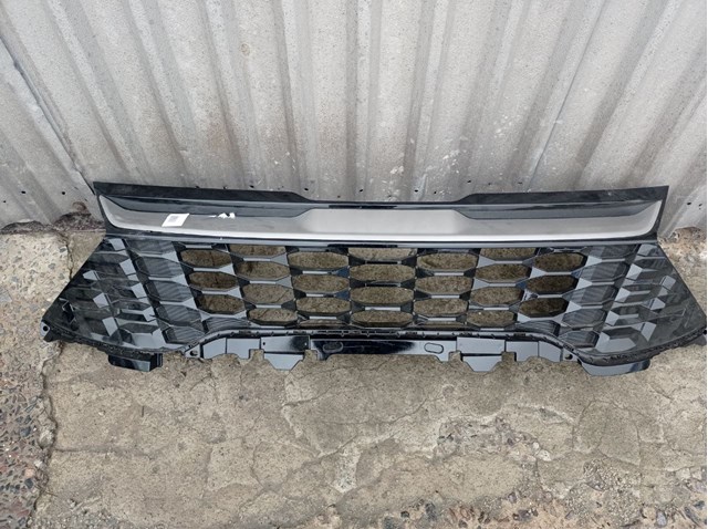 Решетка радиатора 86351R2020 HYUNDAI