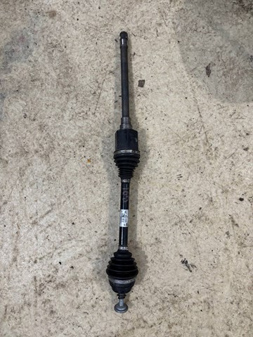 Полуось передняя, правая 31608687782 BMW