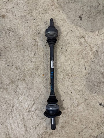 Полуось задняя, правая 33207597690 BMW
