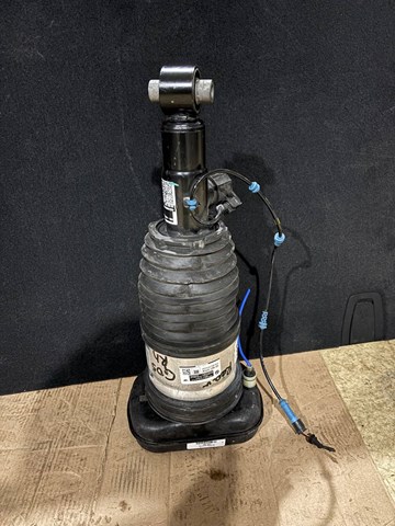 Задний правый амортизатор 37106869038 BMW