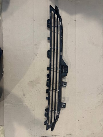 51117294476 BMW Решетка бампера переднего верхняя купить в Ровно