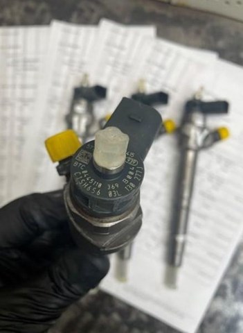 Топливные форсунки 03L130277J BOSCH
