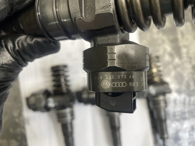 0414720028 BOSCH Топливные форсунки купить в Харьков