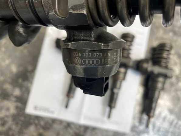 BOSCH 0414720209 Форсунка впрыска топлива в наличии Чернигов